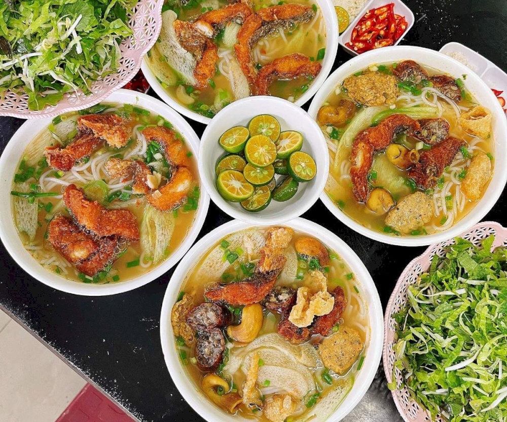 Bún cá cay Đình Đông